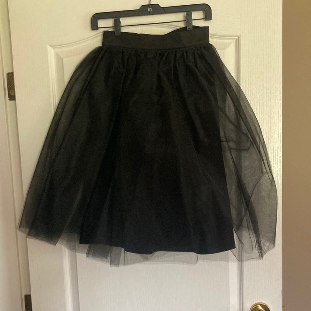 Black Knee-Length Ruffled Ballet Skirt for Women in Black